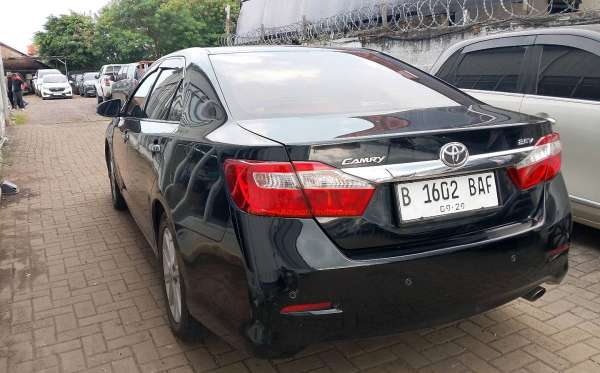 TOYOTA CAMRY V