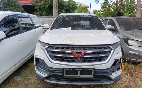 WULING ALMAZ 1.5 LT LUX CVT