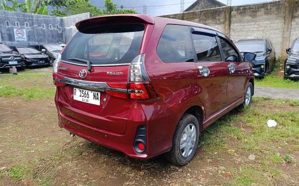 TOYOTA AVANZA VELOZ