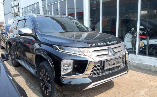 MITSUBISHI PAJERO SPORT DAKAR