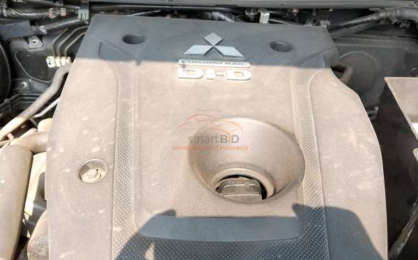 MITSUBISHI PAJERO SPORT DAKAR