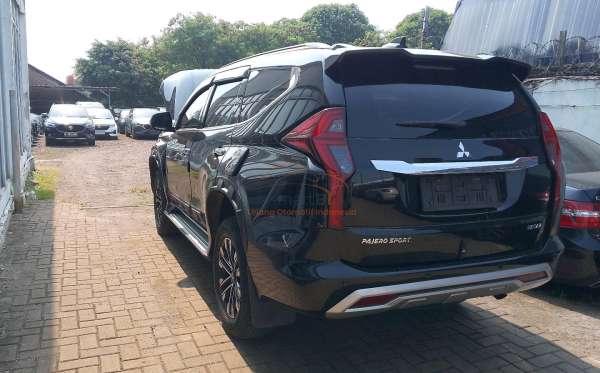 MITSUBISHI PAJERO SPORT DAKAR