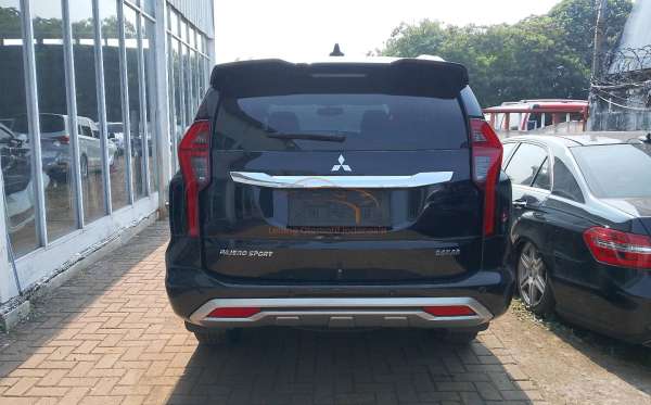 MITSUBISHI PAJERO SPORT DAKAR