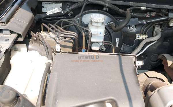 MITSUBISHI PAJERO SPORT DAKAR