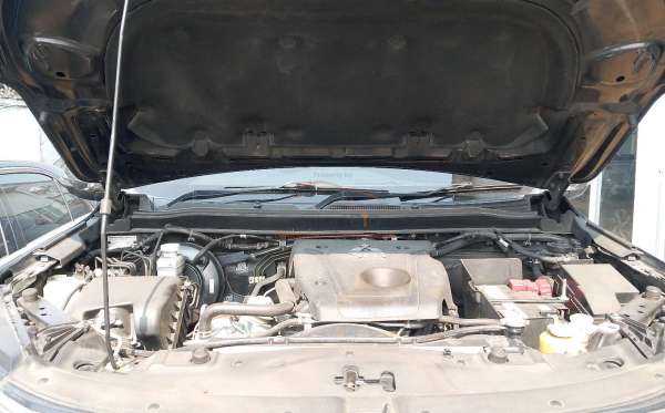 MITSUBISHI PAJERO SPORT DAKAR