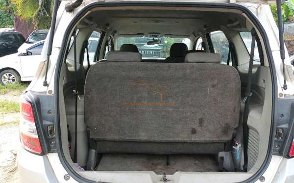 CHEVROLET SPIN 1.2 LT