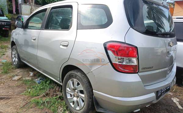 CHEVROLET SPIN 1.2 LT