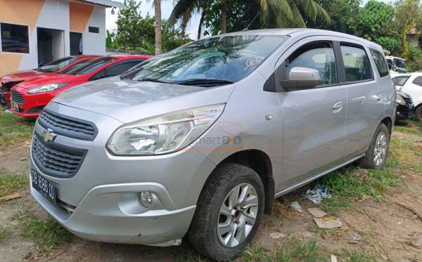 CHEVROLET SPIN 1.2 LT