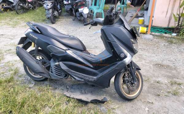 YAMAHA NMAX