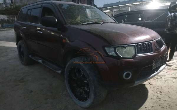 MITSUBISHI PAJERO SPORT 2.5 D EXCEED (4X2)