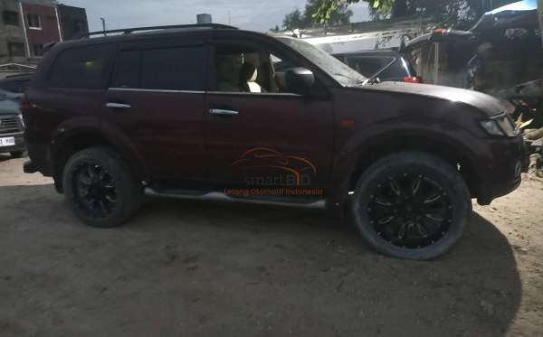 MITSUBISHI PAJERO SPORT 2.5 D EXCEED (4X2)