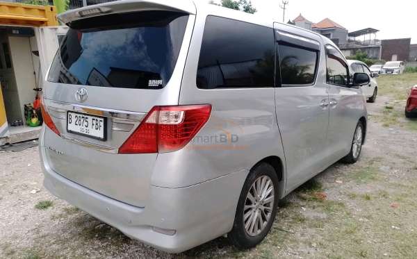 TOYOTA ALPHARD 2.4 X