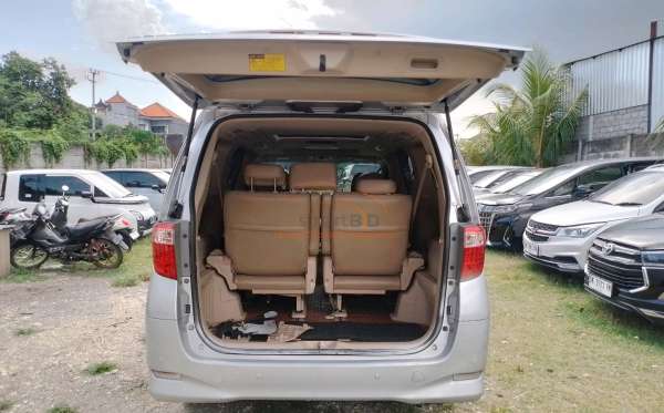 TOYOTA ALPHARD 2.4 X