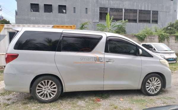 TOYOTA ALPHARD 2.4 X