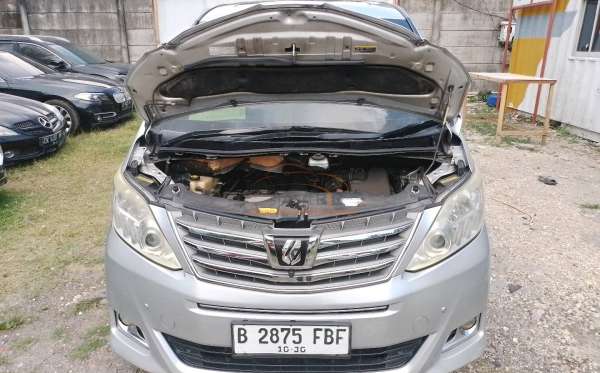 TOYOTA ALPHARD 2.4 X