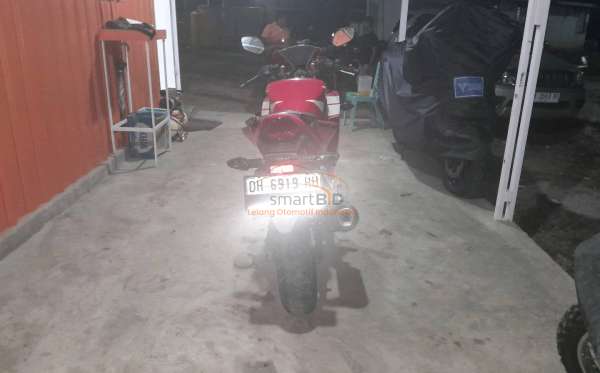 HONDA CBR 150 R