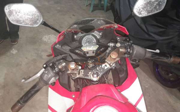 HONDA CBR 150 R