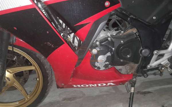 HONDA CBR 150 R