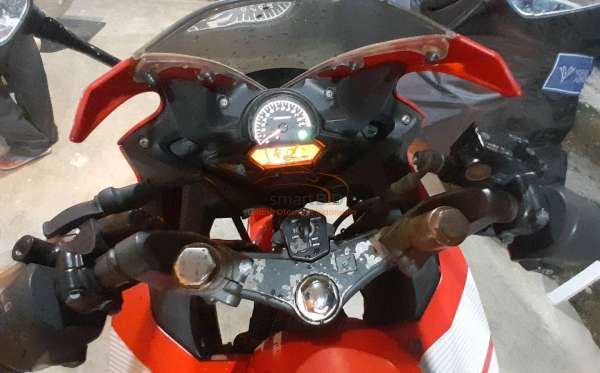 HONDA CBR 150 R