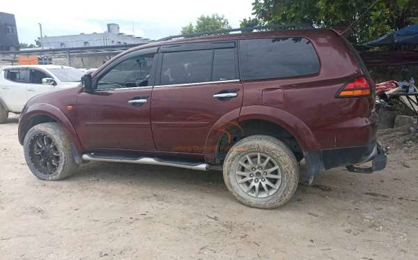 MITSUBISHI PAJERO SPORT 2.5 D EXCEED (4X2)