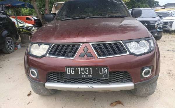 MITSUBISHI PAJERO SPORT 2.5 D EXCEED (4X2)
