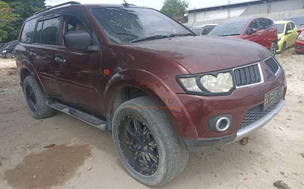 MITSUBISHI PAJERO SPORT 2.5 D EXCEED (4X2)