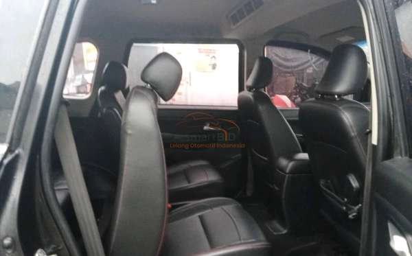 WULING CONFERO