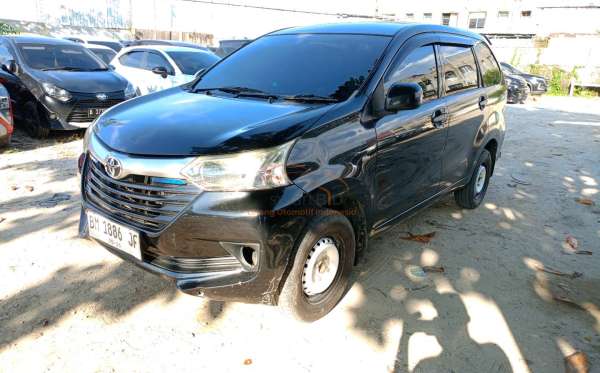 TOYOTA AVANZA