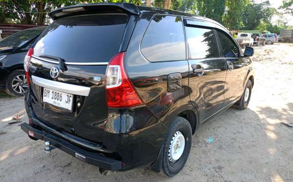 TOYOTA AVANZA