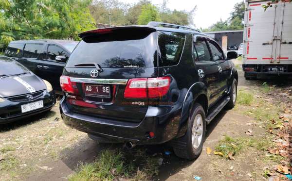 TOYOTA FORTUNER G 2.5