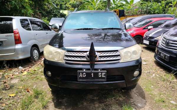 TOYOTA FORTUNER G 2.5