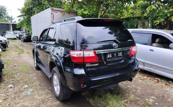 TOYOTA FORTUNER G 2.5