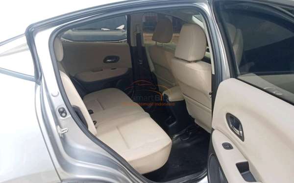 HONDA  HRV  RU1 1.5 S