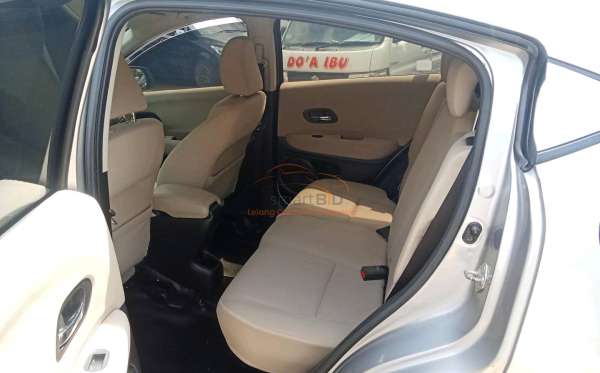 HONDA  HRV  RU1 1.5 S