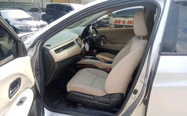 HONDA  HRV  RU1 1.5 S