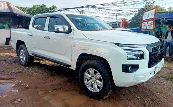 MITSUBISHI  TRITON DC GLS 4X4