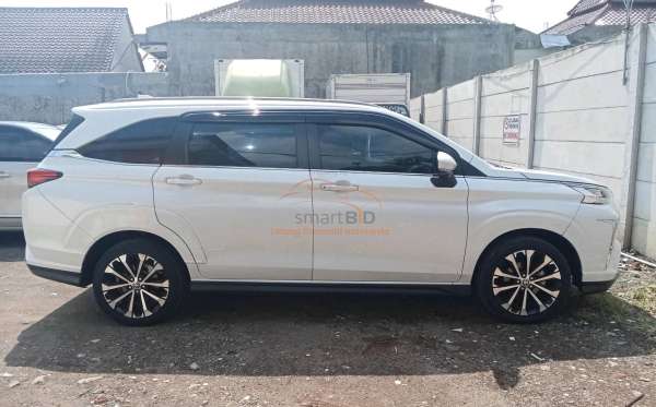 TOYOTA VELOZ 1.5 Q CVT