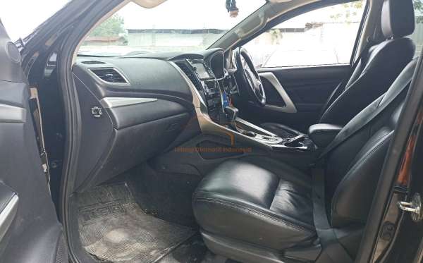 MITSUBISHI PAJERO SPORT DAKAR