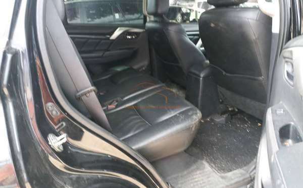 MITSUBISHI PAJERO SPORT DAKAR