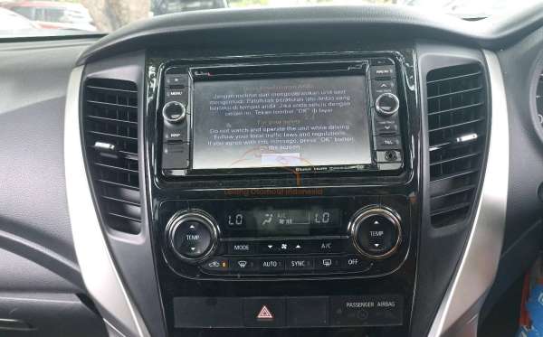 MITSUBISHI PAJERO SPORT DAKAR