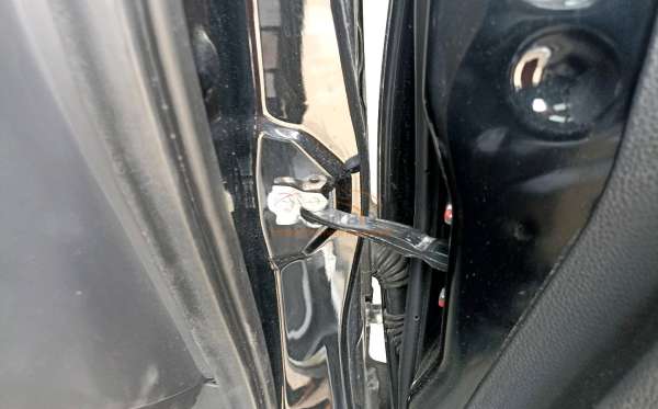 MITSUBISHI PAJERO SPORT DAKAR