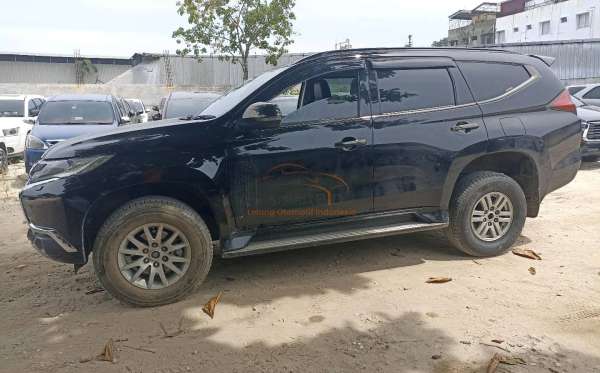 MITSUBISHI PAJERO SPORT DAKAR