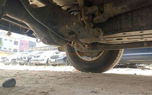 MITSUBISHI PAJERO SPORT DAKAR