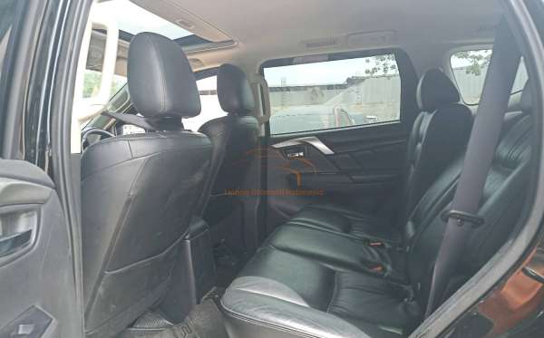 MITSUBISHI PAJERO SPORT DAKAR