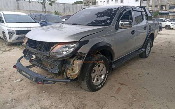 MITSUBISHI DC HDX 4X4