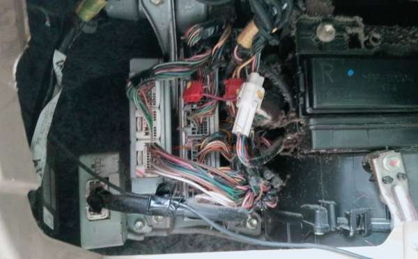 TOYOTA FORTUNER 2.5G AT