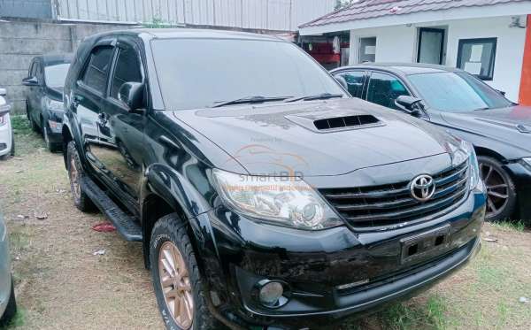 TOYOTA FORTUNER 2.5G AT