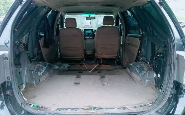 TOYOTA FORTUNER 2.5G AT