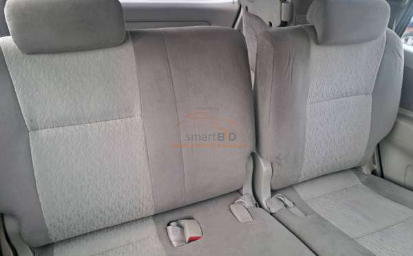 TOYOTA KIJANG INNOVA E