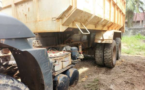 MERCEDES BENZ  AXOR  2528 CH (6X4)